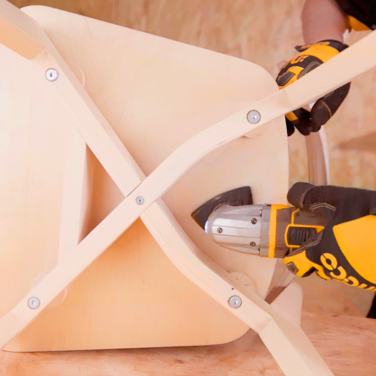 Multiherramienta Inalámbrica INGCO 20V 5000 - 20000RPM - 6 Velocidades + Accesorios CMLI2022 - MARKEMSTORE - Esmeriles