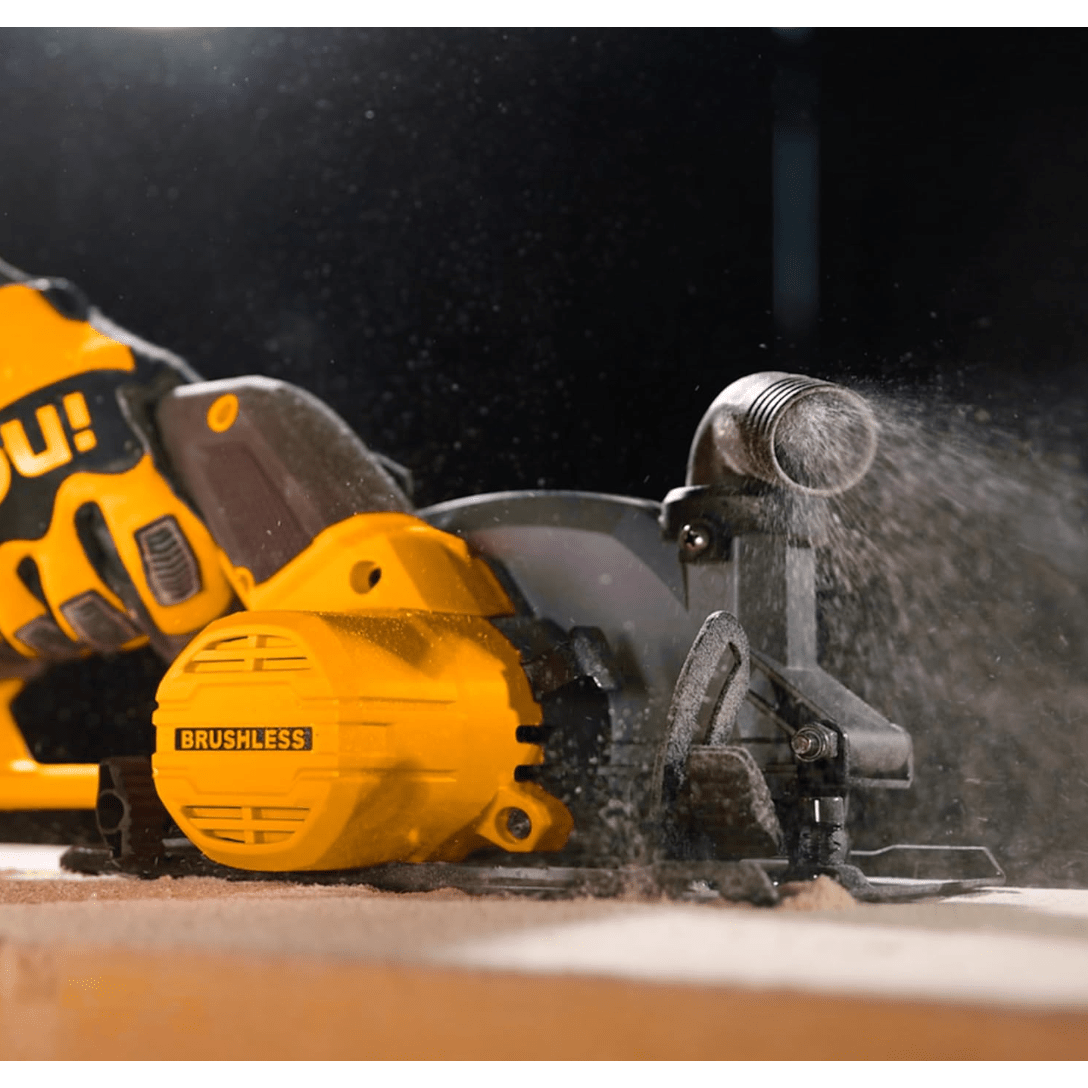 Sierra Circular 5 - 1/2 20V 6300Rpm Brushless Motor INGCO CSLI1402 - MARKEMSTORE - Sierras